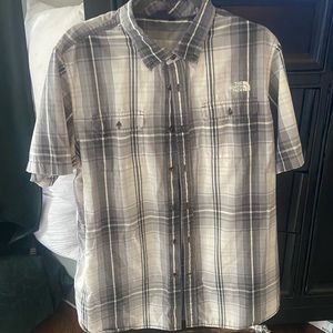 Men’s north face short sleeve button down